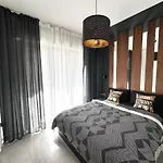 New Apartment In Historical Center Near Lake